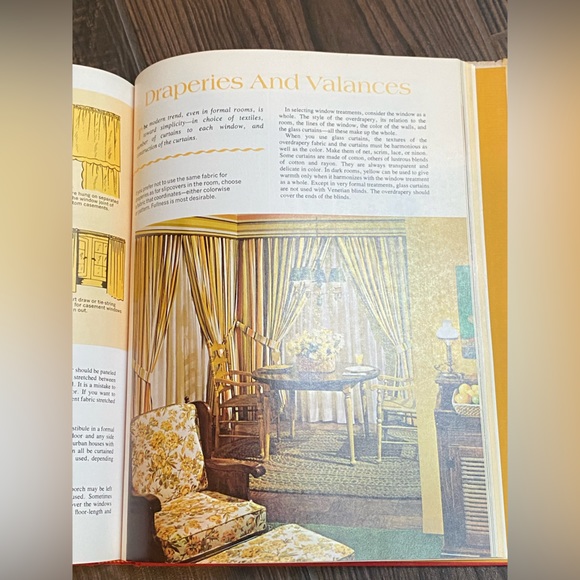 Vintage 1970s The Complete Book of Sewing Book - Picture 5 of 6